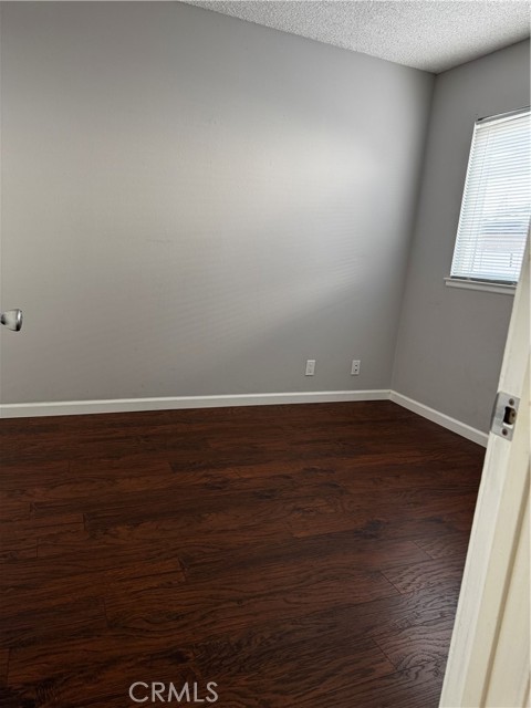 Detail Gallery Image 7 of 23 For 21202 Banff Ln, Huntington Beach,  CA 92646 - 5 Beds | 2 Baths