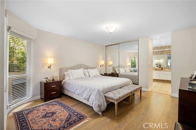 236 N Louise Street, Glendale CA: https://media.crmls.org/medias/ab9ab171-c442-499c-9827-0721eeaa01b8.jpg