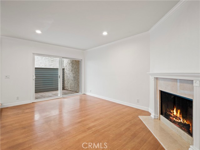 Detail Gallery Image 5 of 42 For 18411 Hatteras St #138,  Tarzana,  CA 91356 - 3 Beds | 2/1 Baths