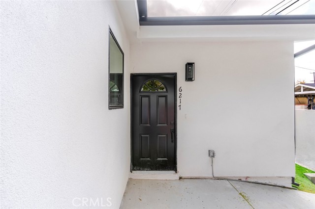 Detail Gallery Image 3 of 21 For 6217 Sylvia Ave, Tarzana,  CA 91335 - 3 Beds | 2 Baths