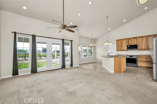 Detail Gallery Image 11 of 38 For 18695 Horseshoe Rd, Hidden Valley Lake,  CA 95467 - 3 Beds | 2/1 Baths