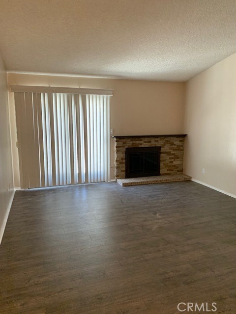 Detail Gallery Image 5 of 11 For 23603 Bajada Dr, Valencia,  CA 91355 - 3 Beds | 2 Baths