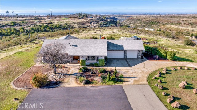 3070 Royal Meadow Lane, Paradise CA: https://media.crmls.org/medias/aba06941-7776-4eec-81a5-87f02e71de43.jpg