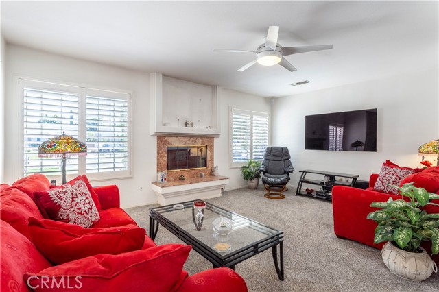 20357 Fairweather Street, Canyon Country CA: https://media.crmls.org/medias/aba19c35-2310-435d-89b0-7f96a978ef9f.jpg