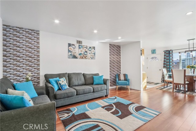 Detail Gallery Image 3 of 17 For 3710 W 224th, Torrance,  CA 90505 - 3 Beds | 2 Baths