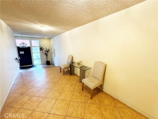 Detail Gallery Image 21 of 23 For 14315 Riverside Dr #207,  Sherman Oaks,  CA 91423 - 2 Beds | 2 Baths