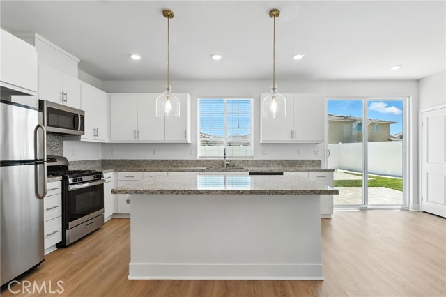 30248 Sunset Pier Drive, Menifee CA: https://media.crmls.org/medias/aba3d44f-859f-421e-9451-0b51c6ba1331.jpg