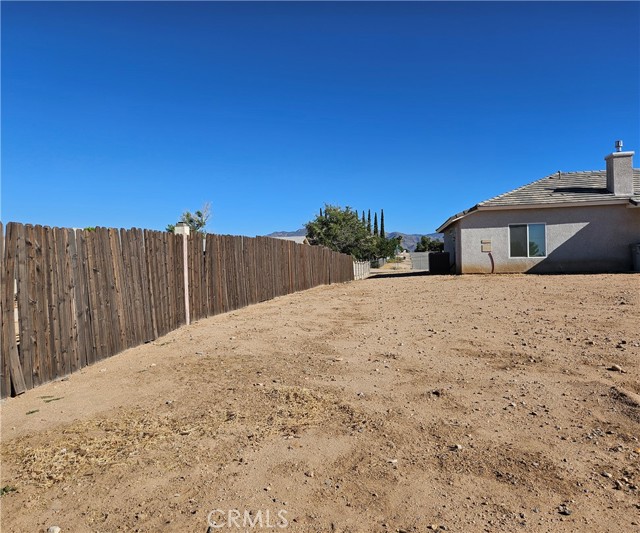 18010 Seaforth Street, Hesperia CA: https://media.crmls.org/medias/aba41726-6cb2-4d62-a6c1-aeaeb382651a.jpg