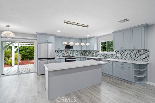11338 Stevens Avenue, Culver City CA: https://media.crmls.org/medias/aba41d4c-bd2b-4c9a-a42e-5d19cb68a733.jpg