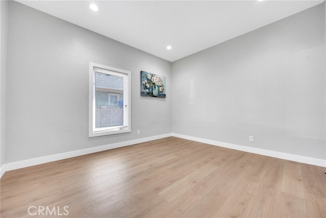 Detail Gallery Image 23 of 48 For 404 E Kingsley Ave, Pomona,  CA 91767 - 5 Beds | 3 Baths