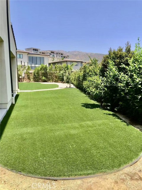 11716 N Manchester Way, Porter Ranch CA: https://media.crmls.org/medias/aba4c201-f616-4869-8bbd-877e7c80d02f.jpg