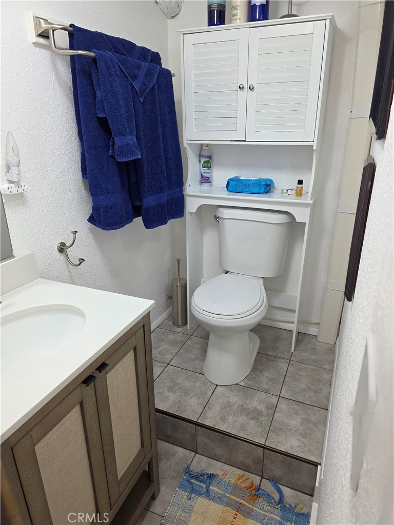 https://media.crmls.org/medias/aba5277a-18a9-4145-92e3-2ba0f8a144c1.jpg?preset=X-Large