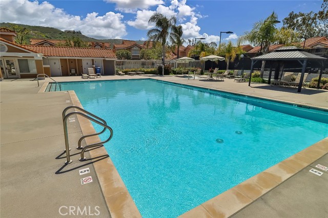 4766 Taranto Way, Oak Park CA: https://media.crmls.org/medias/aba59dad-9883-4760-b9f7-ee4400e53973.jpg