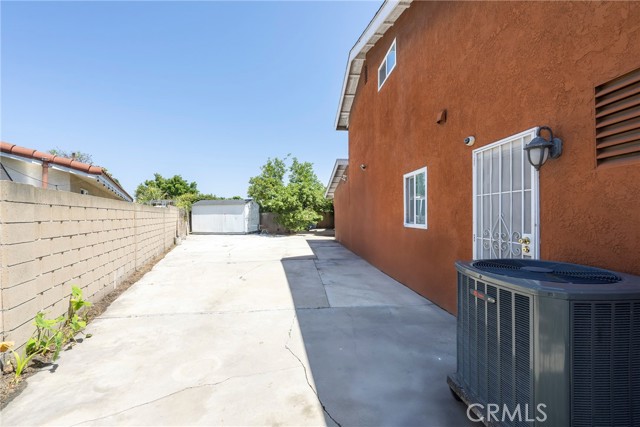 9909 Merced River Avenue, Fountain Valley CA: https://media.crmls.org/medias/aba5ad60-a8c9-4dc8-a496-1da46262f66e.jpg