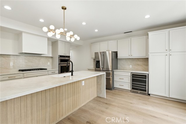 Detail Gallery Image 10 of 25 For 173 Parkside Dr, Simi Valley,  CA 93065 - 4 Beds | 2/1 Baths