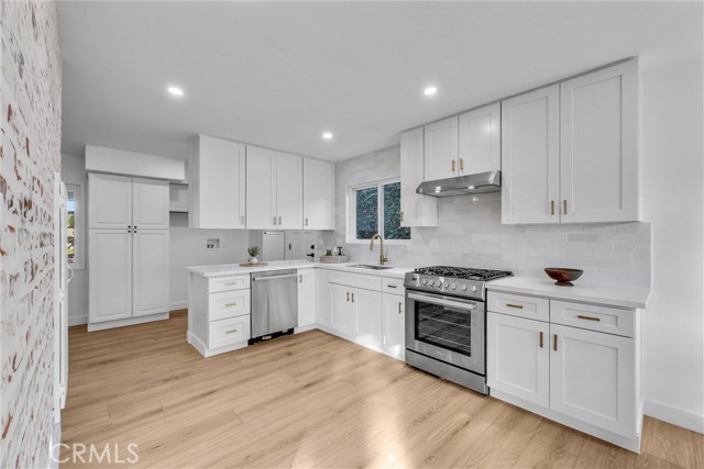 Detail Gallery Image 3 of 43 For 2438 E Garfield, Orange,  CA 92867 - 4 Beds | 2 Baths