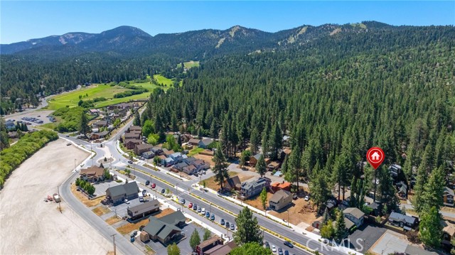 42641 Falcon Avenue, Big Bear Lake CA: https://media.crmls.org/medias/aba6c0c3-26d3-4591-9761-8b78962ffcc7.jpg
