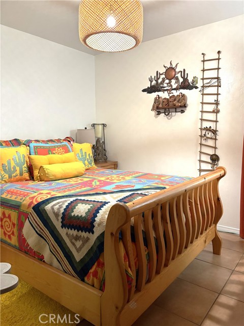 10914 S Osage Avenue, Inglewood CA: https://media.crmls.org/medias/aba6dc0f-173d-4d03-a130-4e11a2570164.jpg