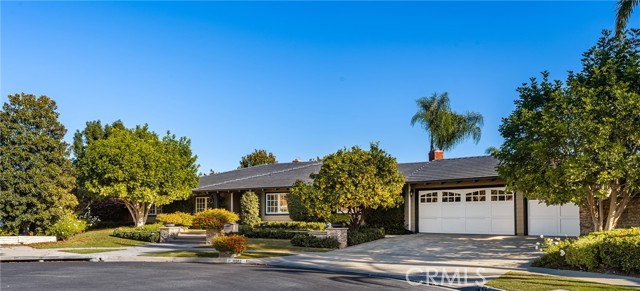 Detail Gallery Image 4 of 71 For 18982 Newton Ave, North Tustin,  CA 92705 - 4 Beds | 2/2 Baths