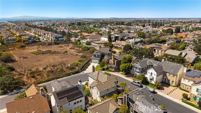 Detail Gallery Image 48 of 64 For 17272 Tidalridge Ln, Huntington Beach,  CA 92649 - 4 Beds | 2/1 Baths