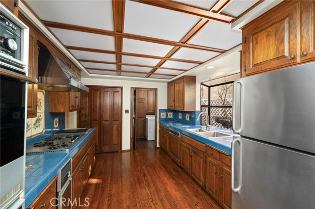 Detail Gallery Image 23 of 53 For 1534 Linda Vista Ave, Pasadena,  CA 91103 - 4 Beds | 2/1 Baths