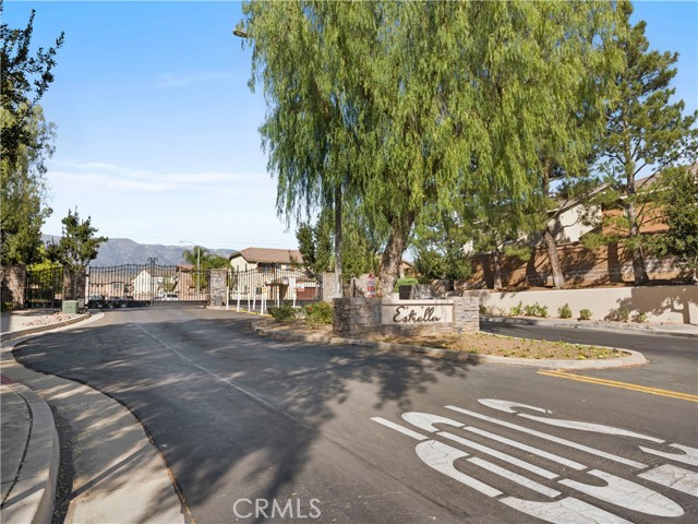 Detail Gallery Image 34 of 36 For 1377 Sunset #B,  Beaumont,  CA 92223 - 3 Beds | 2/1 Baths