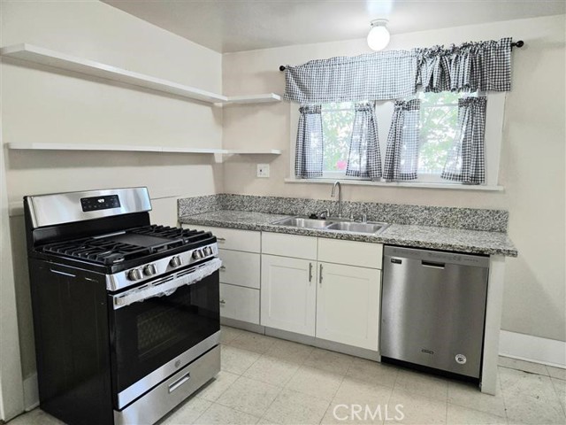 Detail Gallery Image 6 of 21 For 532 E E St, Ontario,  CA 91764 - 2 Beds | 1 Baths