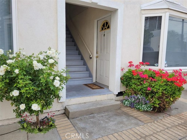Detail Gallery Image 2 of 8 For 14701 Dickens St #5,  Sherman Oaks,  CA 91403 - 1 Beds | 1 Baths