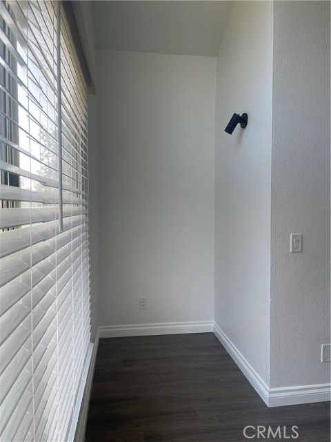 5515 Canoga Avenue, Woodland Hills CA: https://media.crmls.org/medias/aba9fcb4-47eb-4bd2-9cbb-ce7f6ce2dea9.jpg
