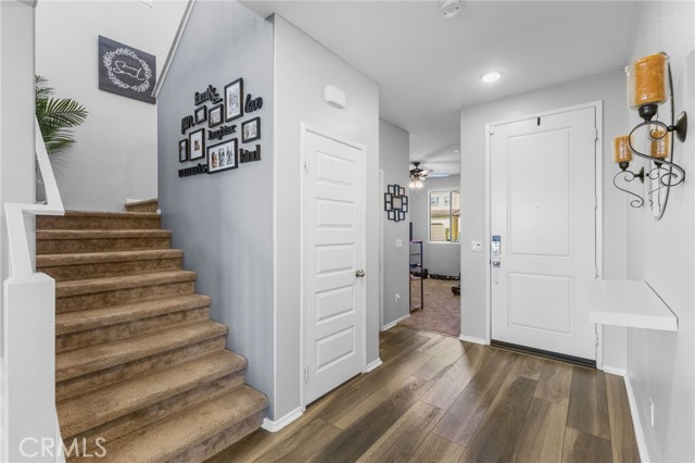 Image 4 of 39 For 6060 Mariposa Drive