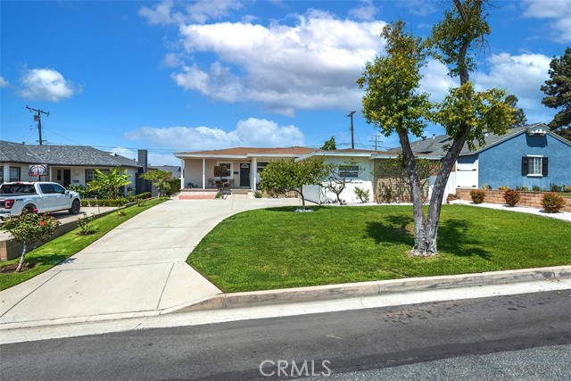 14309 La Mesa Drive, La Mirada CA: https://media.crmls.org/medias/abaa69a1-1899-4141-bf47-5dc47b642a9d.jpg