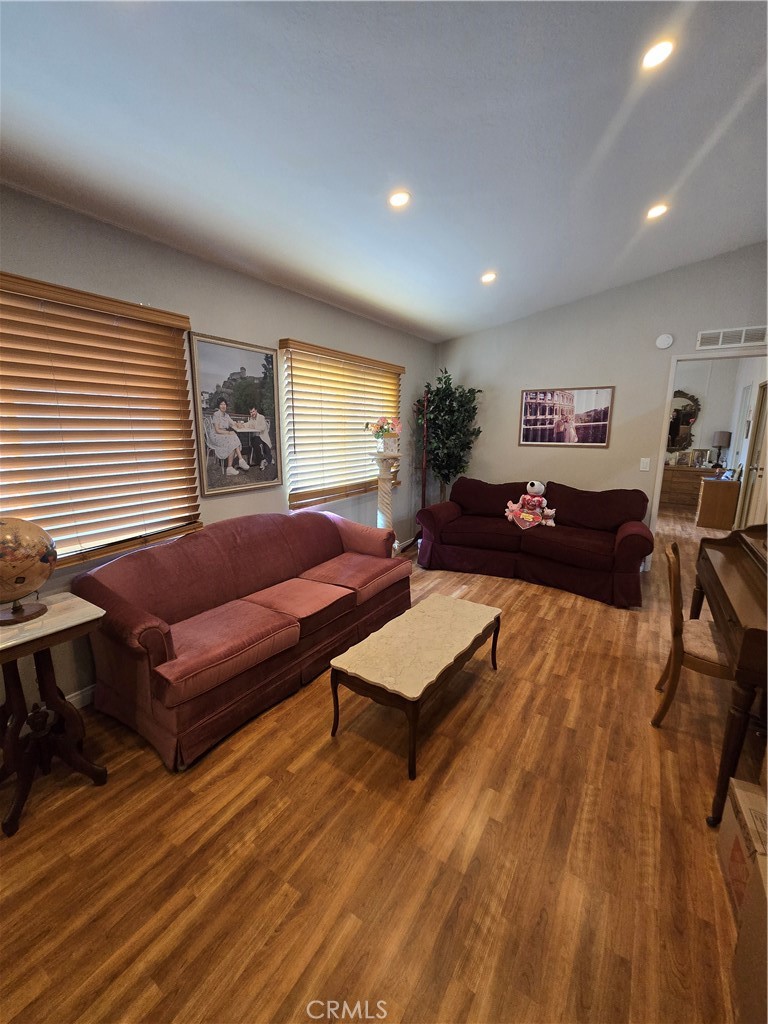 MLS #AR25110085 image #9