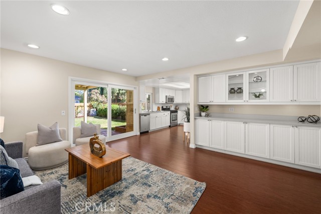 Detail Gallery Image 17 of 49 For 1543 Lynne Ct, Redlands,  CA 92373 - 5 Beds | 2/1 Baths