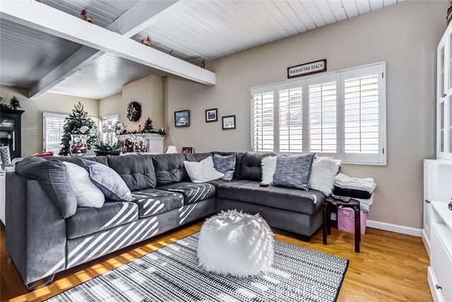 2908 Laurel Avenue, Manhattan Beach, California 90266, 3 Bedrooms Bedrooms, ,2 BathroomsBathrooms,Residential,Sold,Laurel,SB21265010