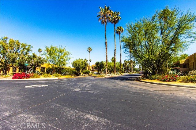 Detail Gallery Image 29 of 32 For 5884 Los Santos Dr, Palm Springs,  CA 92264 - 2 Beds | 3 Baths