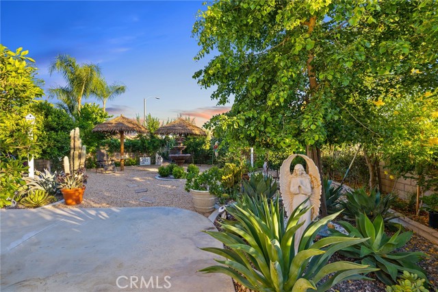 2157 Pecan Tree Street, Hemet CA: https://media.crmls.org/medias/ababb535-3b3e-46c1-8f90-831a7c0aeff7.jpg