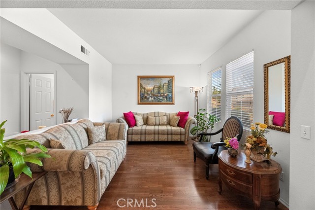 Detail Gallery Image 13 of 58 For 33340 Breighton Wood St, Menifee,  CA 92584 - 4 Beds | 2/1 Baths