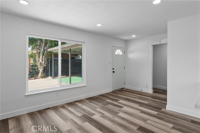 Detail Gallery Image 2 of 36 For 109 S Joyce Ave, Rialto,  CA 92376 - 3 Beds | 2 Baths
