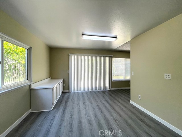 Detail Gallery Image 5 of 17 For 17182 Berlin Lane, Huntington Beach,  CA 92649 - 4 Beds | 2 Baths