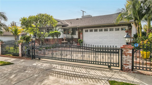 Detail Gallery Image 1 of 61 For 7115 Park Manor Ave, North Hollywood,  CA 91605 - 3 Beds | 2 Baths