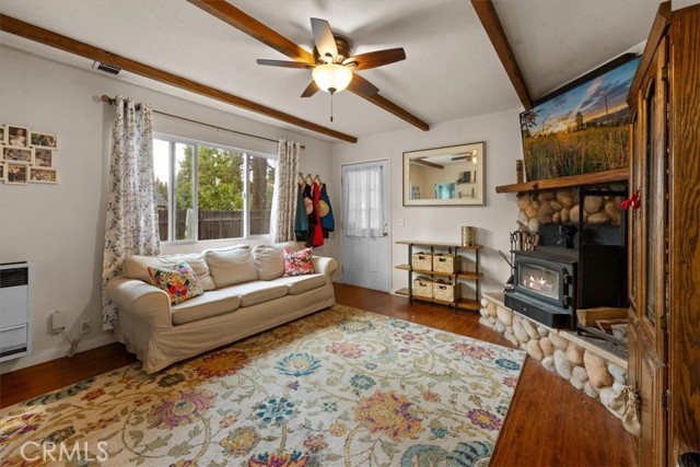 Detail Gallery Image 7 of 30 For 1044 Sierra Ave, Big Bear City,  CA 92314 - 3 Beds | 1 Baths