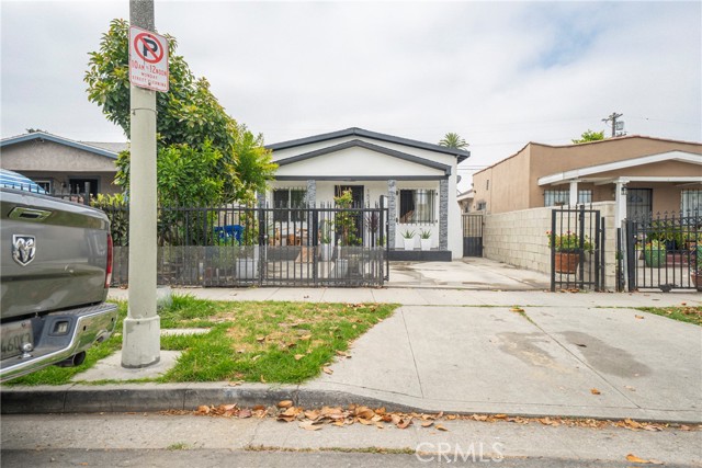 Detail Gallery Image 1 of 25 For 1522 W 58th Pl, Los Angeles,  CA 90047 - 3 Beds | 1 Baths