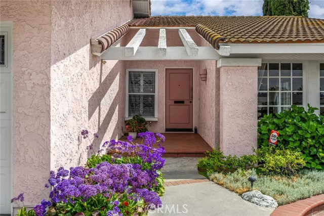 1730 Rolling Hills Drive, Fullerton CA: https://media.crmls.org/medias/abb070c2-c4c1-4d8d-94e1-4af4b23fb28f.jpg