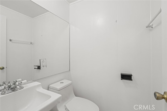 4040 Grand View Blvd, Los Angeles CA: https://media.crmls.org/medias/abb0a01a-593c-402a-afc3-2e7d44b7e67a.jpg