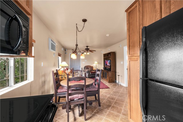 380 Mack Lane, 29 Palms CA: https://media.crmls.org/medias/abb0d716-faf0-46d3-b342-6c7f2ee8eb69.jpg