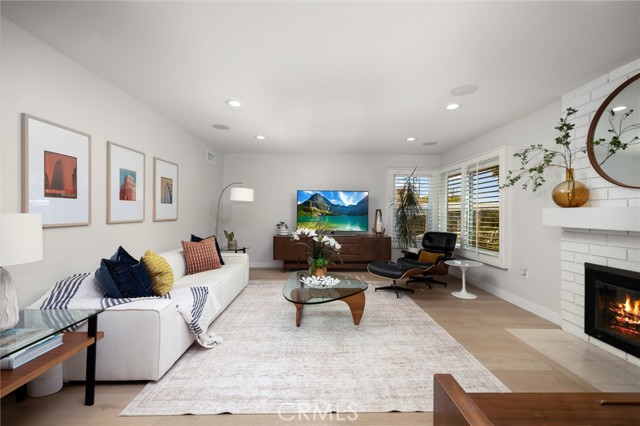 Detail Gallery Image 9 of 55 For 348 N Mountain, Monrovia,  CA 91016 - 4 Beds | 2/1 Baths