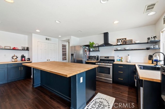 Detail Gallery Image 18 of 41 For 1625 Moss Rose, Beaumont,  CA 92223 - 5 Beds | 3 Baths