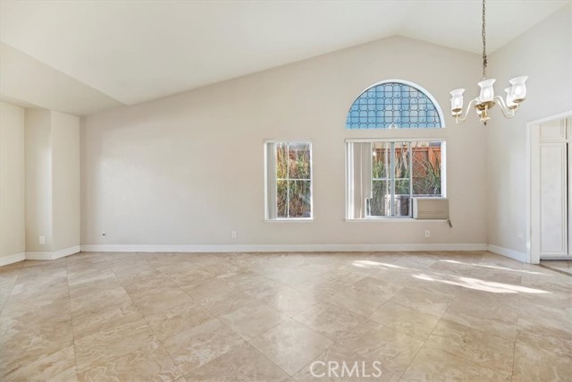 Detail Gallery Image 14 of 54 For 10049 Cartagena, Moreno Valley,  CA 92557 - 4 Beds | 2 Baths