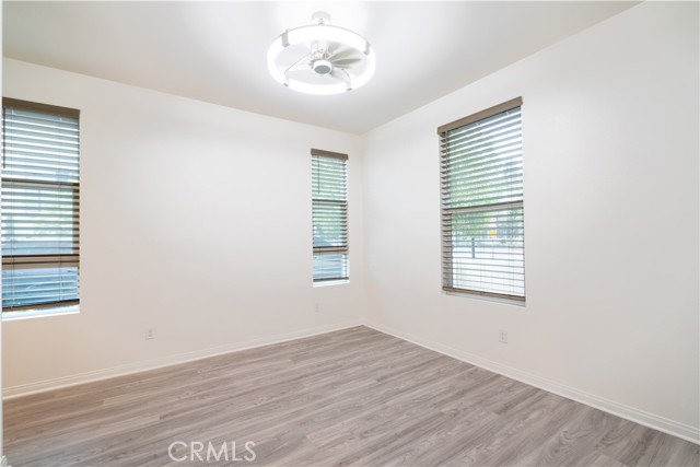 Detail Gallery Image 4 of 53 For 20618 Desert Ash, Winnetka,  CA 91306 - 4 Beds | 4 Baths