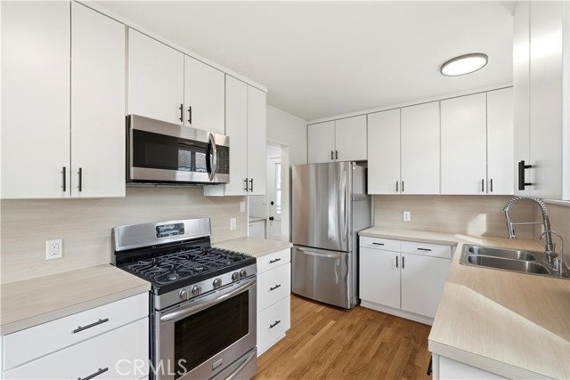 Detail Gallery Image 8 of 28 For 11131 Daneswood, Arcadia,  CA 91006 - 3 Beds | 2 Baths